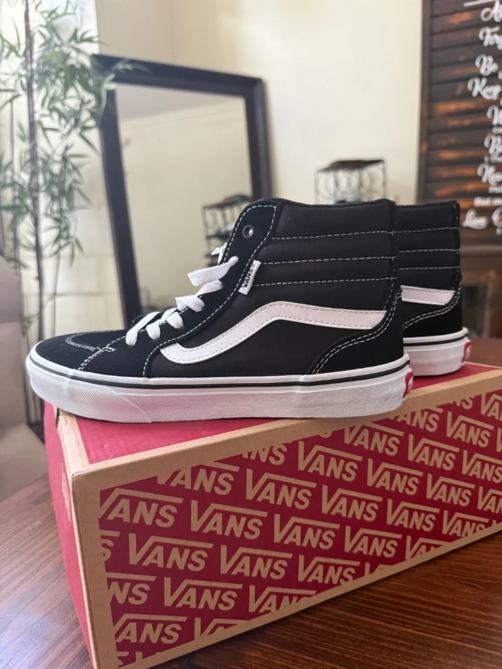 Brand New VANS Filmore High-Top Sneakers - Youth Size 6